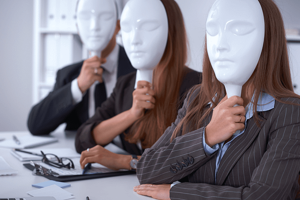 Jak odzyskać poczucie bezpieczeństwa, gdy atmosfera w pracy siada?