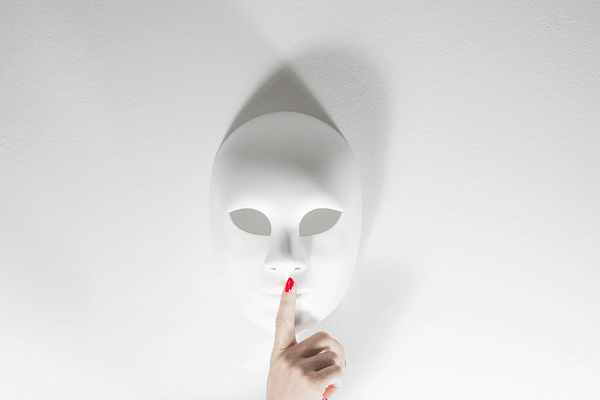 Czy warto mówić głośno o problemach, czy lepiej milczeć?