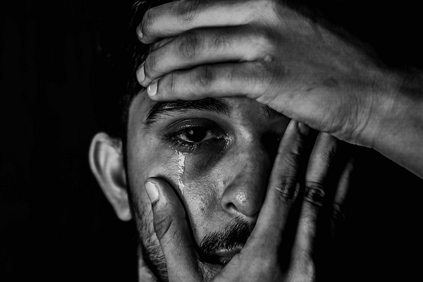 Twój kolega właśnie został zwolniony. I nagle nie wiesz, co powiedzieć i zrobić.