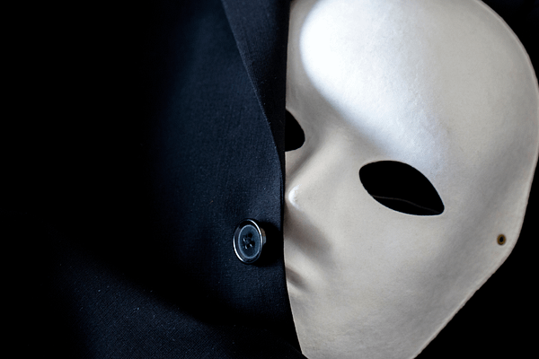 Dlaczego ludzie niszczą innych?